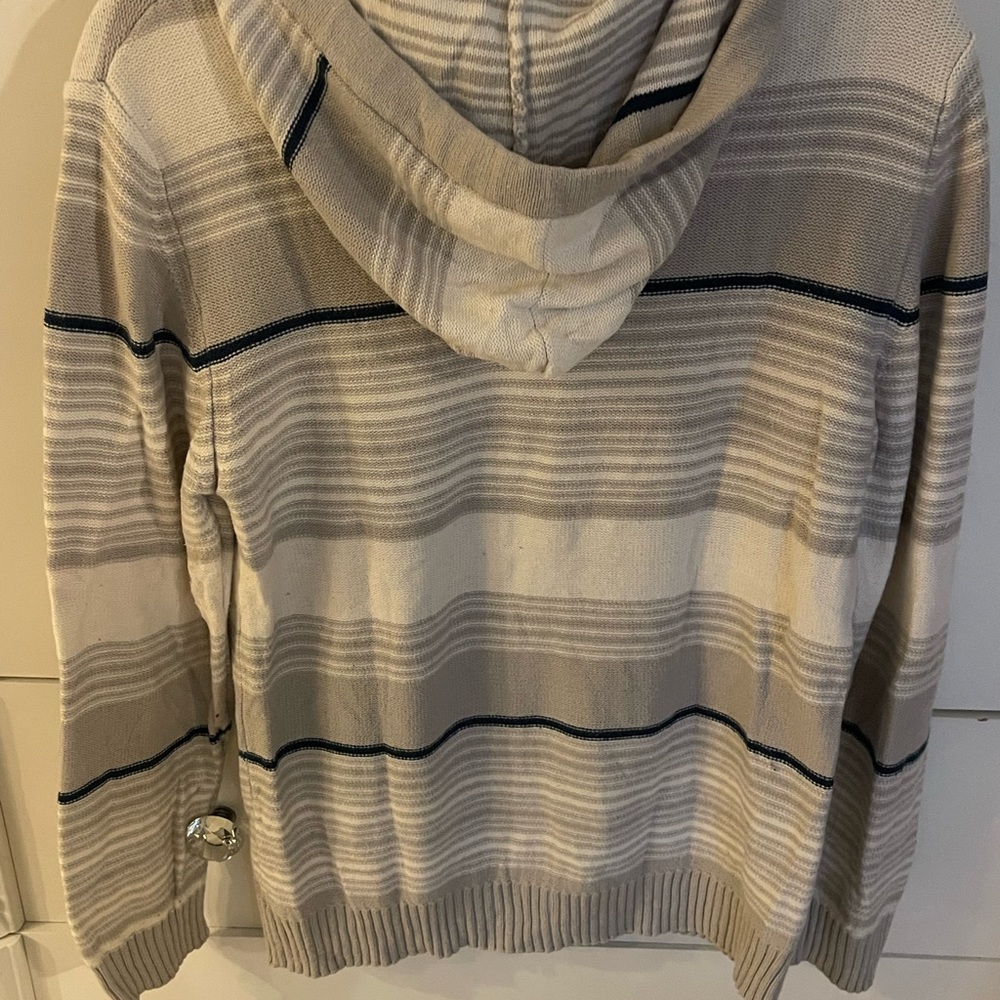 Sweater - Picture 2 of 6